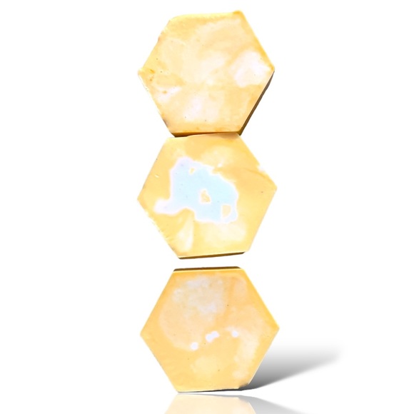 Handmade Soap - Oatmeal Honey & Milk Soap Bar - Picture 2 of 12